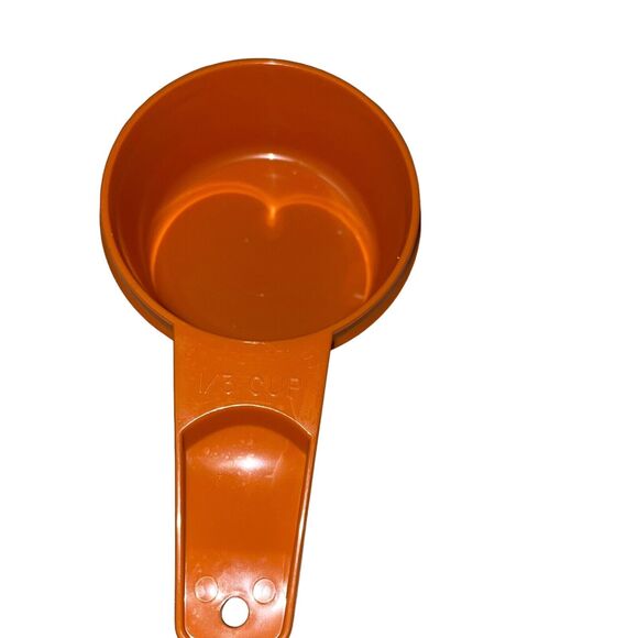 Vintage Tupperware Measuring Cups 1C 1/2 2/3 3/4 Orange Nesting Stackable Set x5 - Picture 3 of 11